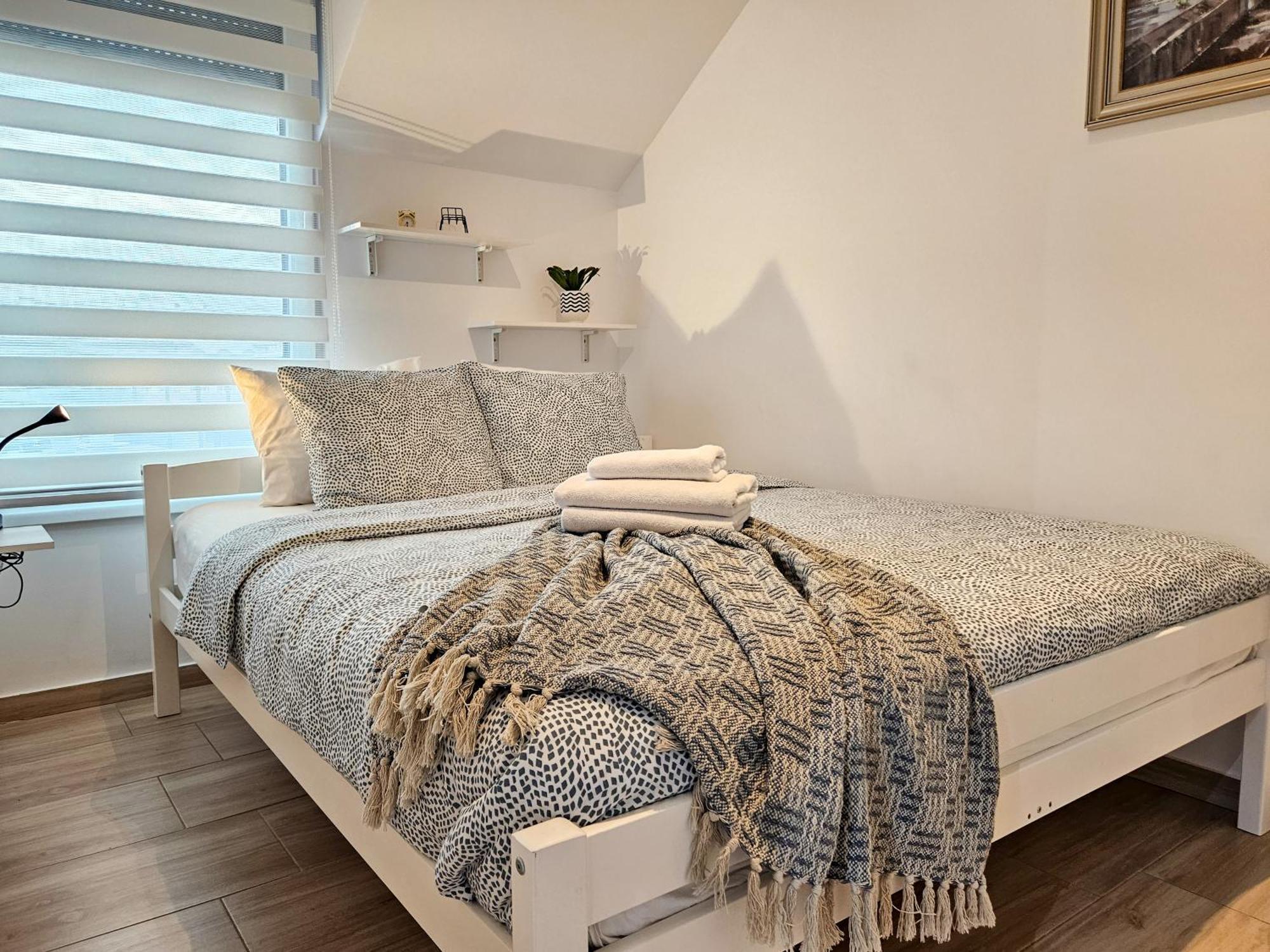 Roman Apartman Sremska Mitrovica Eksteriør bilde